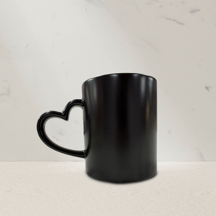 Chic Black Ceramic Mug with Heart-Handle – Ideal for Couple Gifting_d