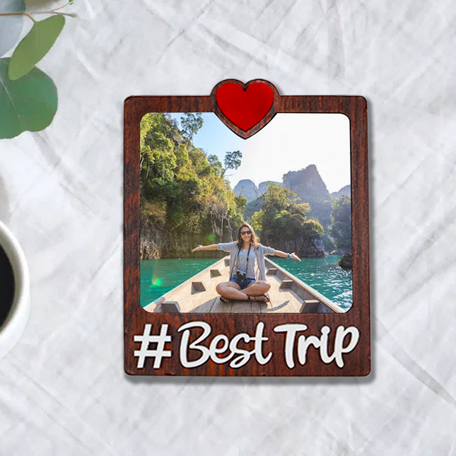 Travel-Themed Fridge Magnet With #BestTrip Picture Holder